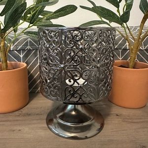 Brand New Bath and Body Works 3-Wick Candle Pedestal